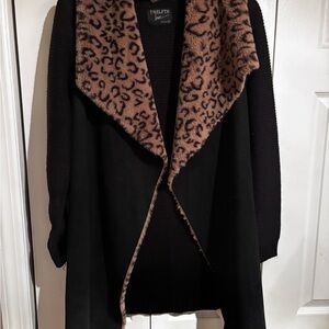 Long Black Sweater with Leopard Print Collar Lg